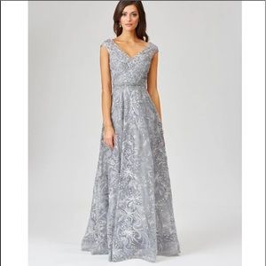 NWT Lara dress size 14